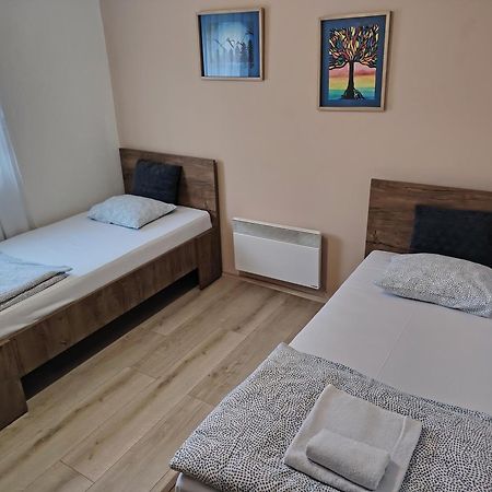 Guest House Pin 락타치 외부 사진